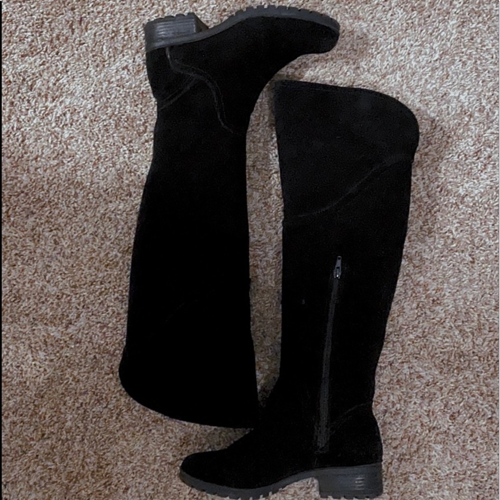 EUC Black OTK suede boots 💥